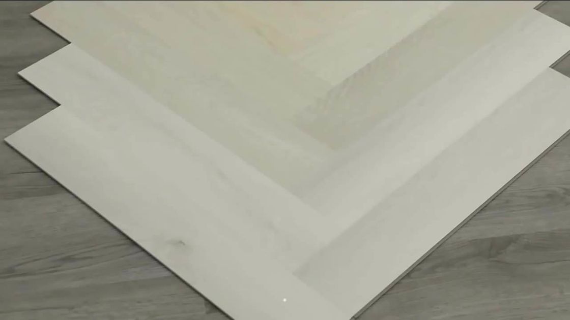 Raspa de arenque 100% del proceso estadístico de la Virgen 4.0mm-7m m que suela el suelo del tecleo del proceso estadístico Lvt de múltiples capas