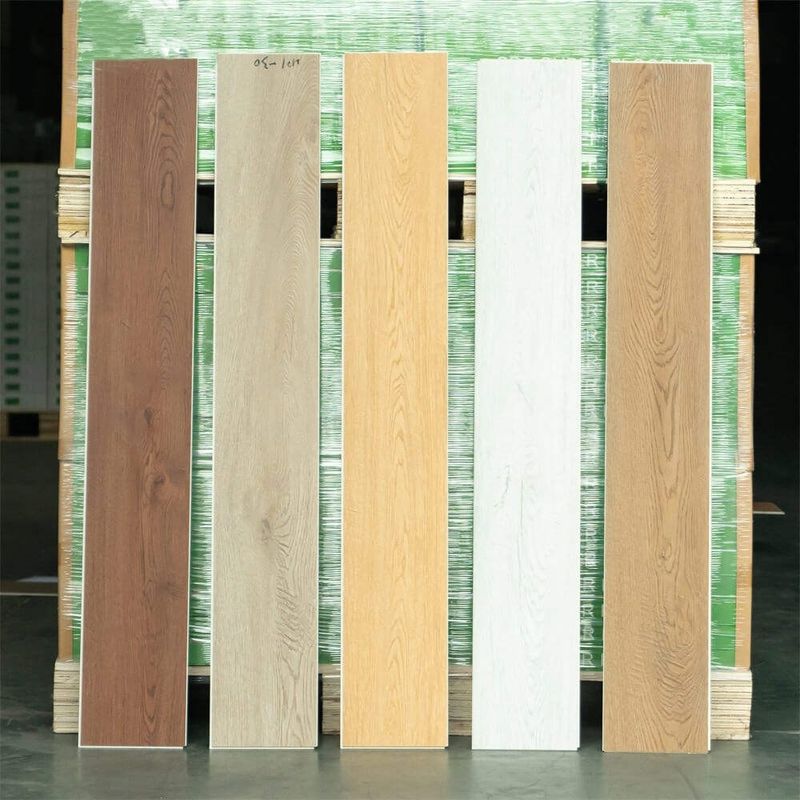 Interiores impermeable 4 mm de madera de grano de núcleo rígido de PVC de plástico de tablón de bloqueo de interconexión de bloqueo de clic Spc piso de vinilo