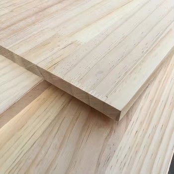 Precio al por mayor 4 * 8ft 18mm madera de pino dedo articulado borde de pino tablero de caucho Nueva Zelanda tablero de madera maciza para muebles