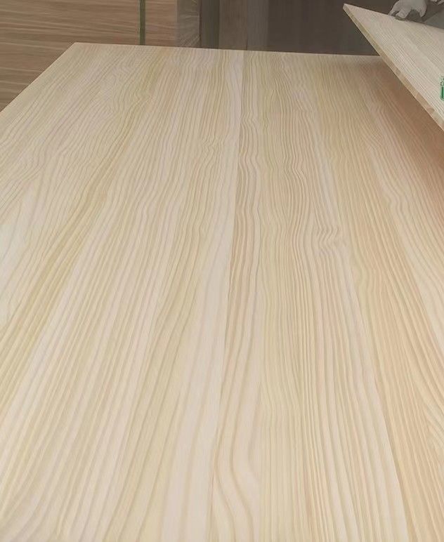 Precio al por mayor 4 * 8ft 18mm madera de pino dedo articulado borde de pino tablero de caucho Nueva Zelanda tablero de madera maciza para muebles