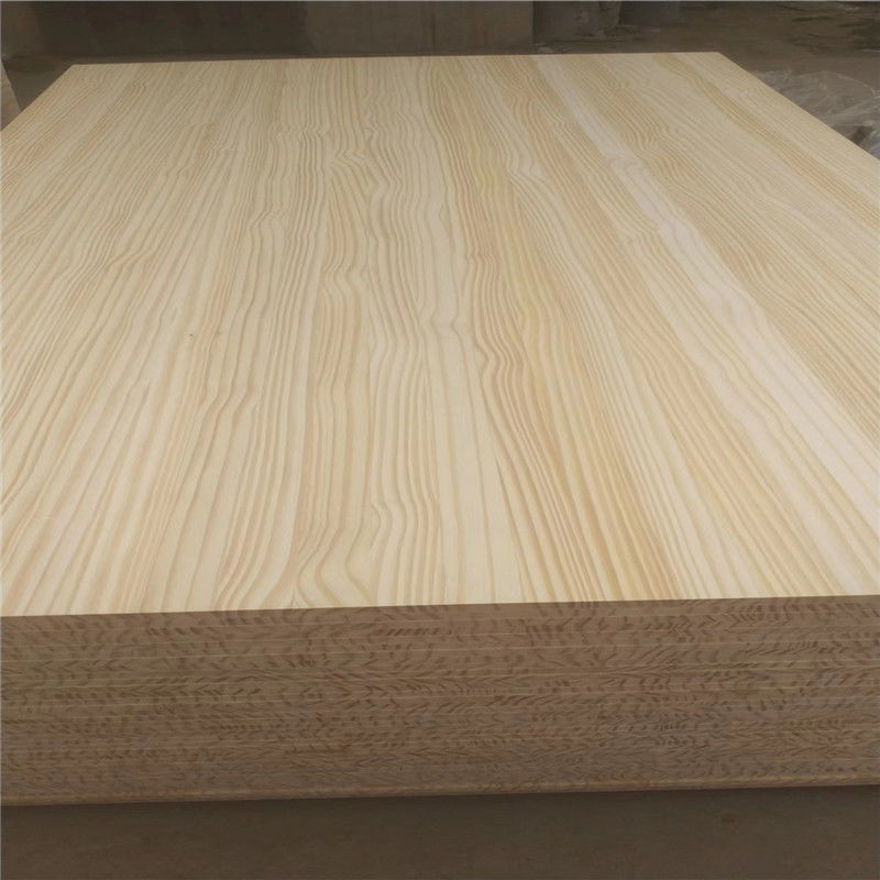 Precio al por mayor 4 * 8ft 18mm madera de pino dedo articulado borde de pino tablero de caucho Nueva Zelanda tablero de madera maciza para muebles