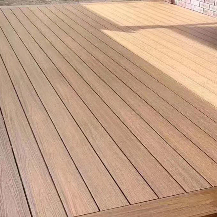 Anti UV impermeable Decking de madera de plástico Anti deslizamiento de la terraza exterior de suelo Wpc de pisos compuestos