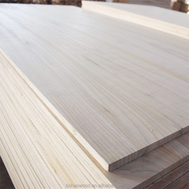 Nuevo estilo VIETNAM Productos de madera sólida Teca madera aserrada / madera / madera dura Paulownia Borda de madera pegada para la venta