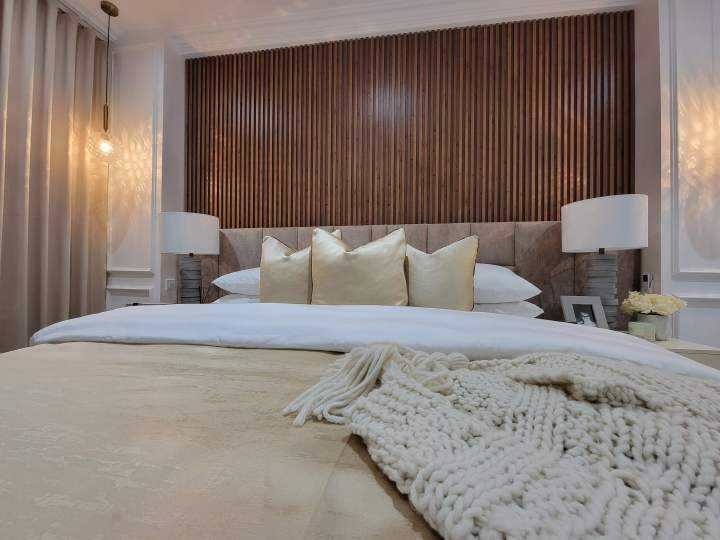 Panel de pared WPC de composite de madera fácil de instalar, revestimiento exterior, panel de pared acanalado interior