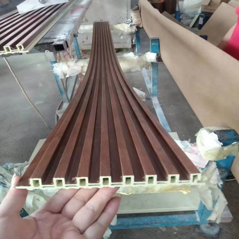 Panel de pared compuesto de madera y plástico WPC moderno para interiores de baño, alternativa al PVC