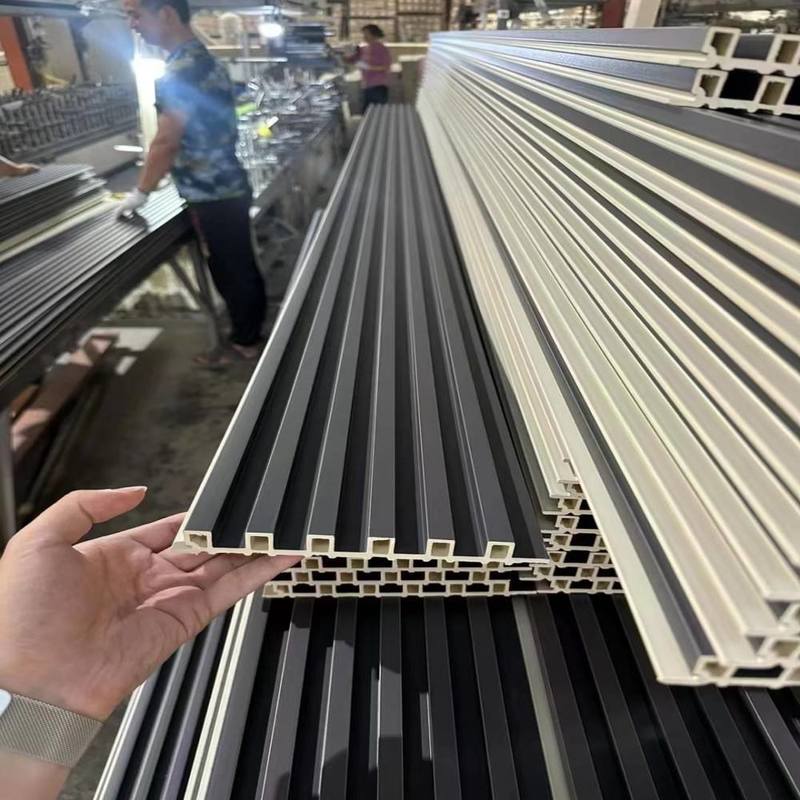 Panel de pared compuesto de madera y plástico WPC moderno para interiores de baño, alternativa al PVC