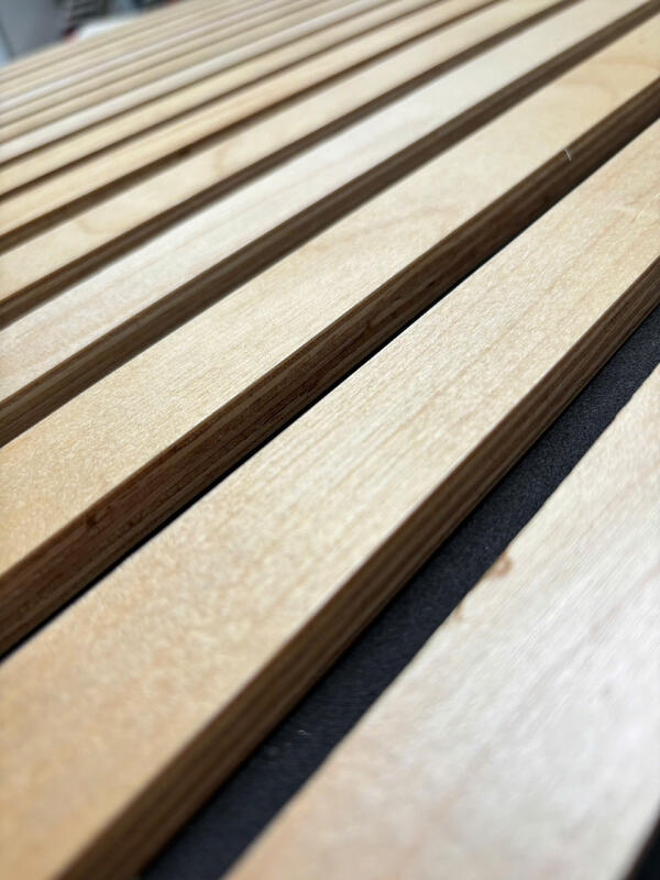 Pantallas de pared de pizarra de madera de precio competitivo Techo Pantallas acústicas de pizarra de madera para paredes insonorizadas