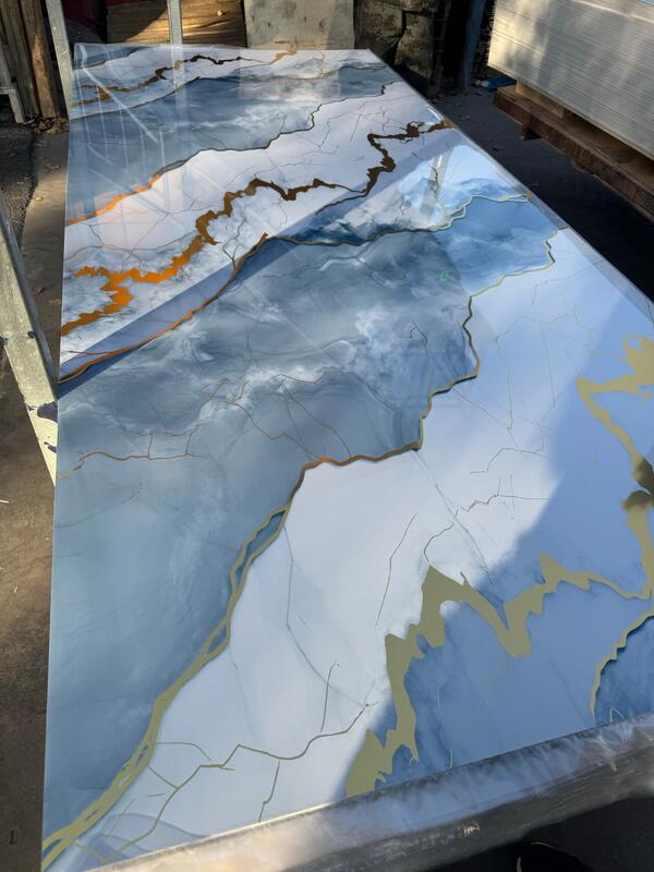 Fábrica de suministro directo 2,5 mm 2,8 mm espesor 4 * 8 pies PVC de la hoja de mármol de la placa UV impermeable retardante de llama anti-rasguños