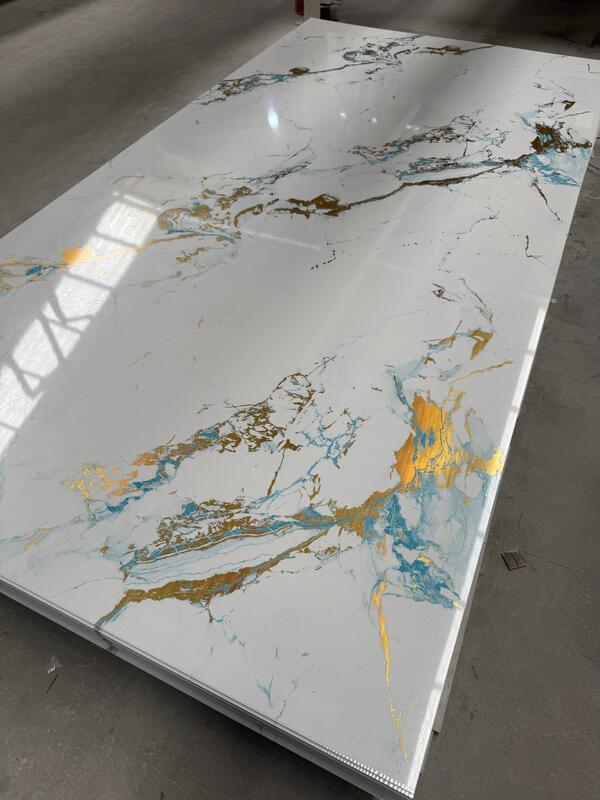 Fábrica de suministro directo 2,5 mm 2,8 mm espesor 4 * 8 pies PVC de la hoja de mármol de la placa UV impermeable retardante de llama anti-rasguños