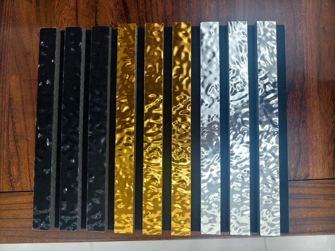 Diseño moderno Panel de pared acústico de fibra de poliéster insonorizado 3D diseño ondulado de agua de absorción de sonido panel decorativo de parrilla de pizarra