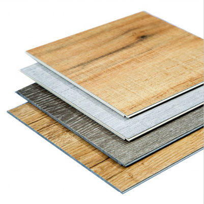 El rasguño anti del tecleo del proceso estadístico del suelo impermeable de lujo del vinilo grabó en relieve superficial