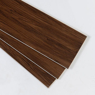 Precios baratos suelos de PVC impermeables para uso comercial