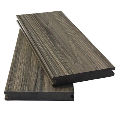 Piscina de jardín al aire libre Patio de piscinas suelo de cubierta de madera compuesta