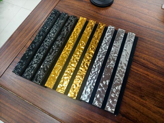 Panel de pared acústico de diseño moderno certificado 3D PET Film insonorizado de agua ondulada de absorción de sonido Panel decorativo de parrilla de pizarra